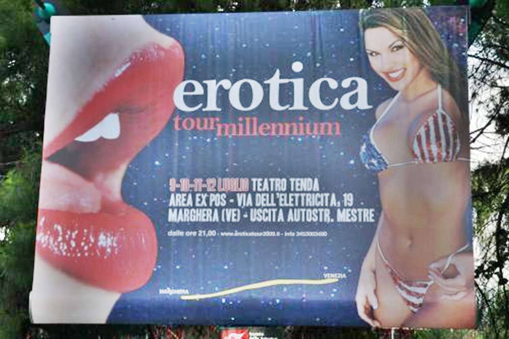 erotica tour- 2bis